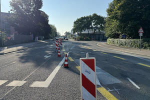 Bild vergrößern: Der 2024 gestartete Vollausbau im Bereich der Asamstraße wird nun nach der Winterpause fortgesetzt.