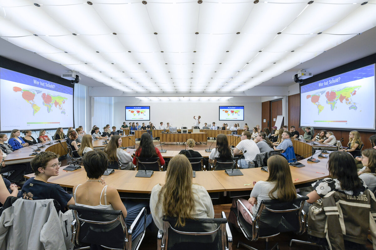 Simulation der Klimakonferenz im Großen Sitzungssaal