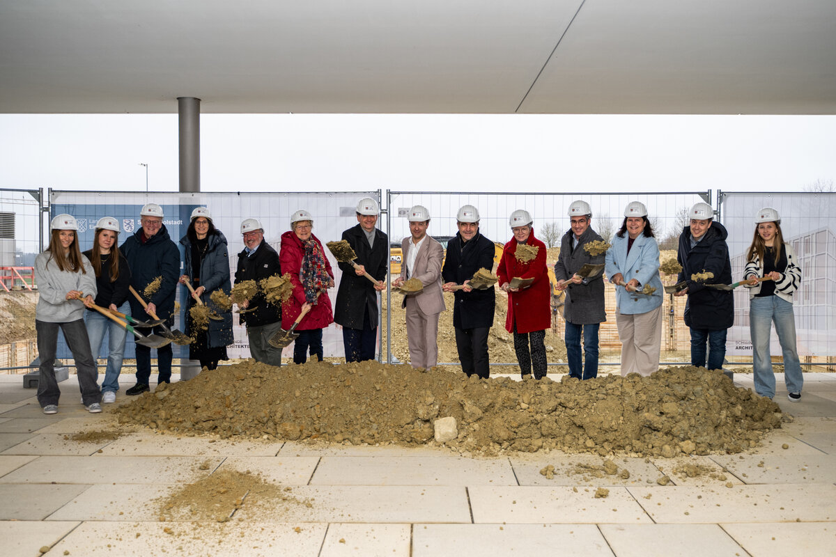 Spatenstich fr den Erweiterungsbau am Gymnasium Gaimersheim