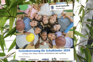 Titelbild der Broschüre Ferienbetreuung für Schulkinder 2022