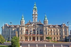 Bild vergrößern: Rathaus der Stadt Győr