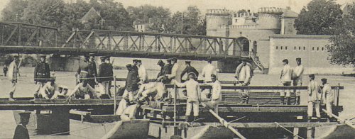 Pioniere im Einsatz. Foto: Stadtarchiv Ingolstadt