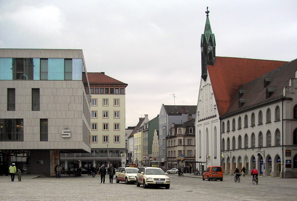 Rathausplatz. Foto: Kurt Scheuerer