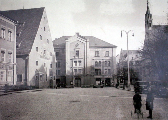 Rathausplatz. Foto: Kurt Scheuerer